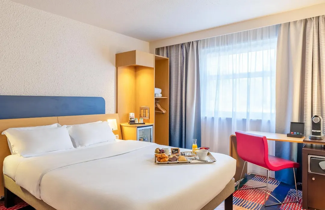 B&B Hotel Lyon Nord 4 Etoiles-1