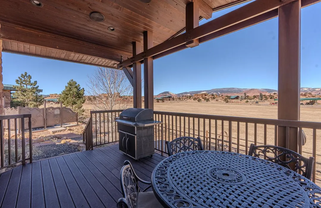 Cougar Ridge Resort-1