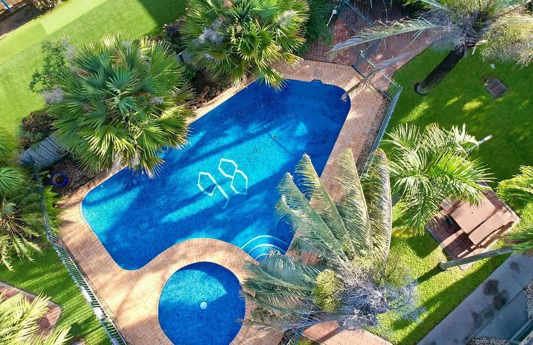 Motel 98-1