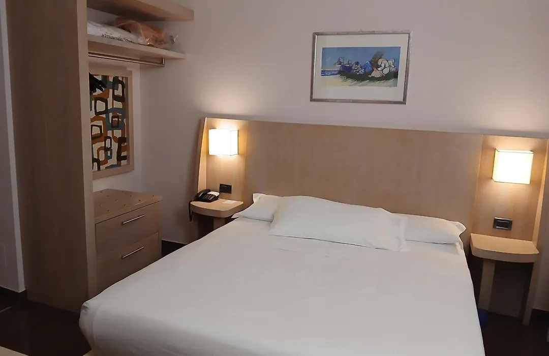Hotel Chiaraluna-1