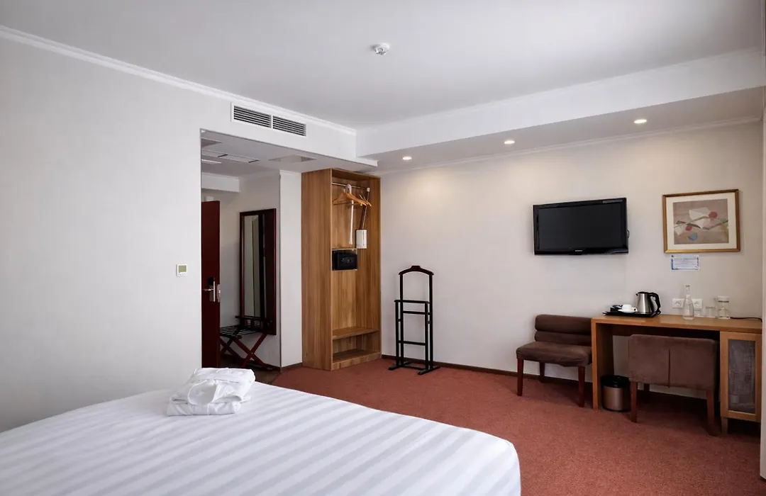 Smart Hotel Bishkek-1