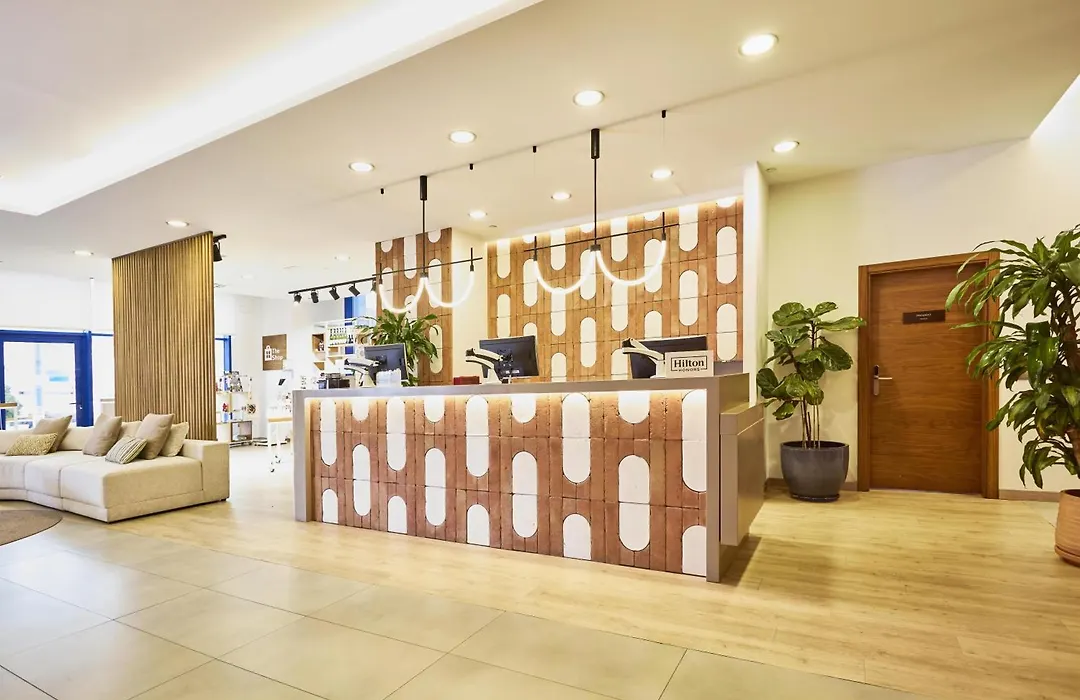 Hilton Garden Inn Sevilla-1