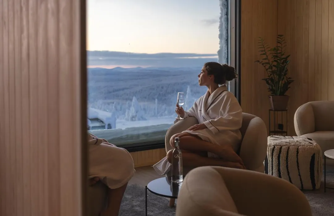 Star Arctic Hotel & Activities-1