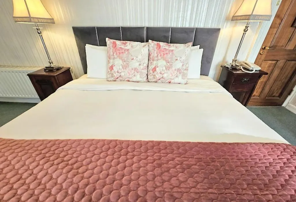 The Glenbeigh Hotel-1
