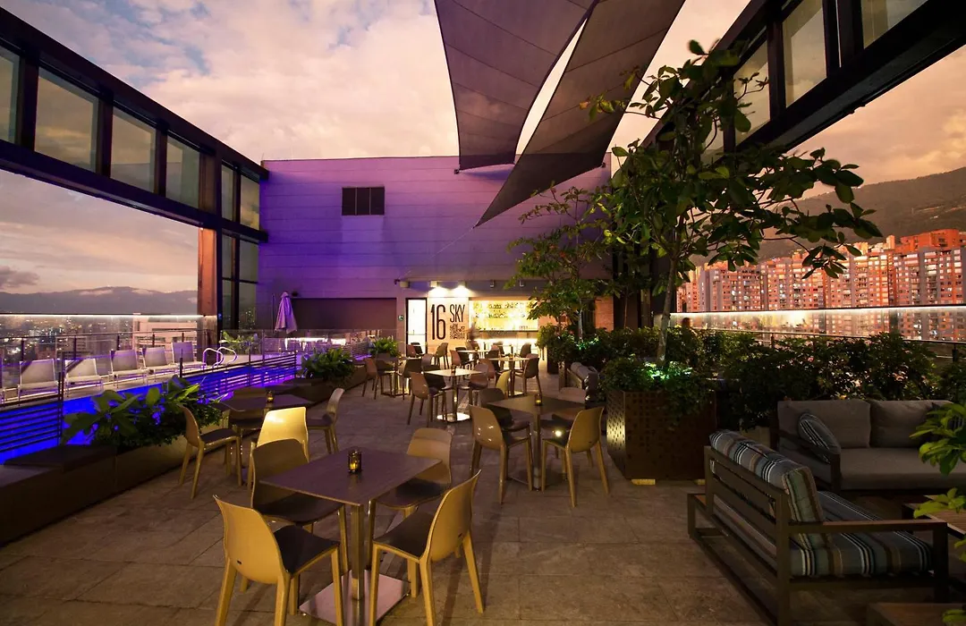Hotel Estelar Square-1