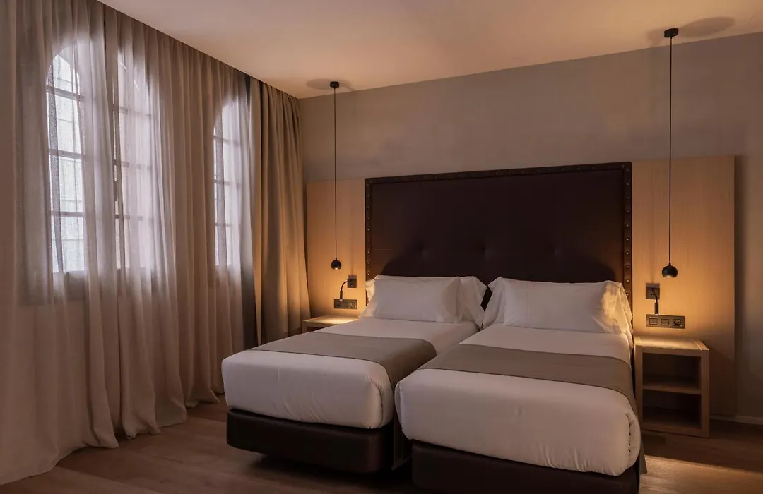 Gran Hotel Barcino 4 Estrellas SUPERIOR-1