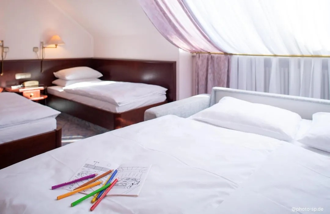Leine Hotel-1