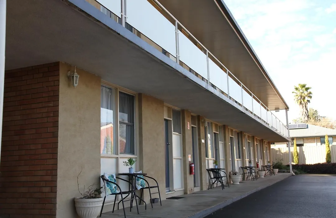 Country Gardens Motel-1