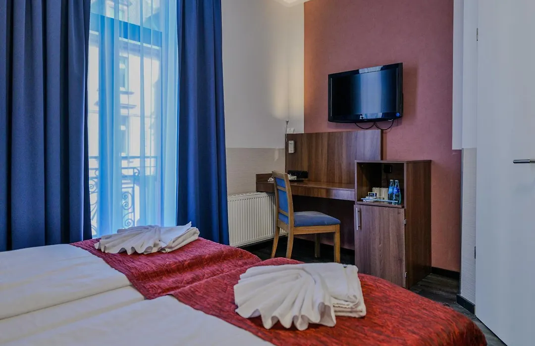 Ramada By Wyndham Frankfurt Central Station-1