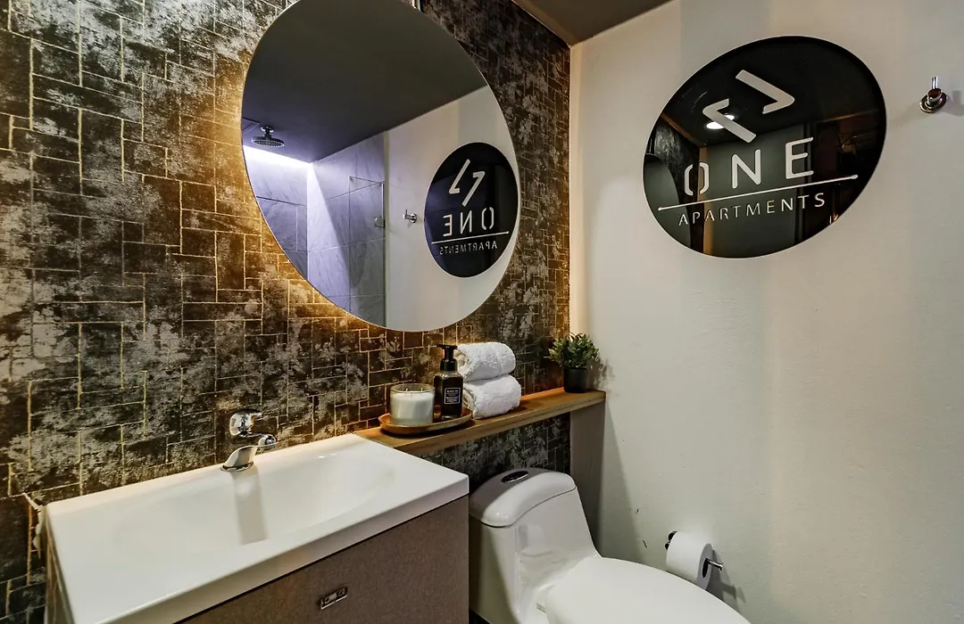 Hotel One Laureles-1