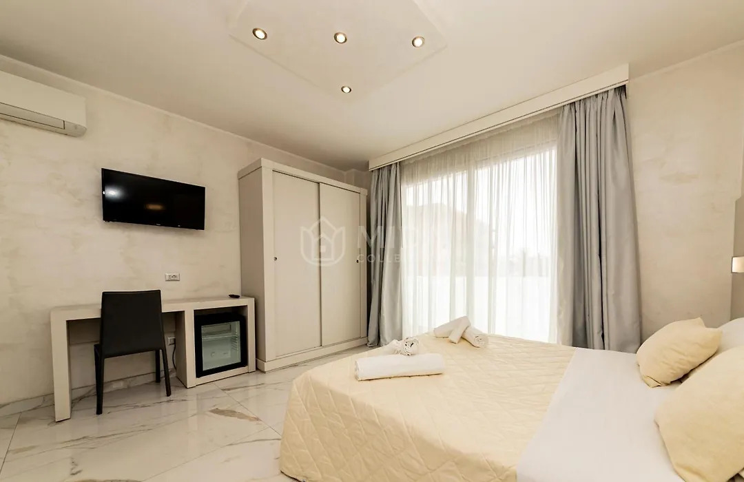 Riviera Luxury Rooms-1