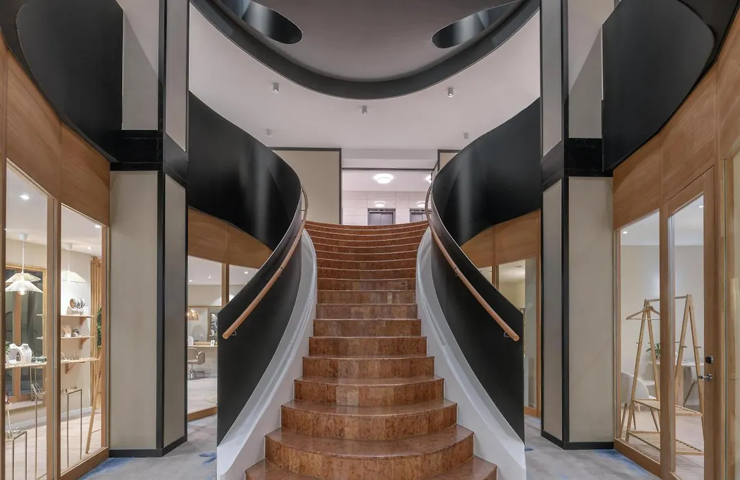 Hilton Geneva Hotel And Conference Centre-1