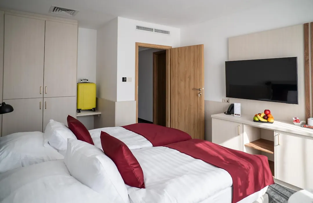 Airport Hotel Budapest-1