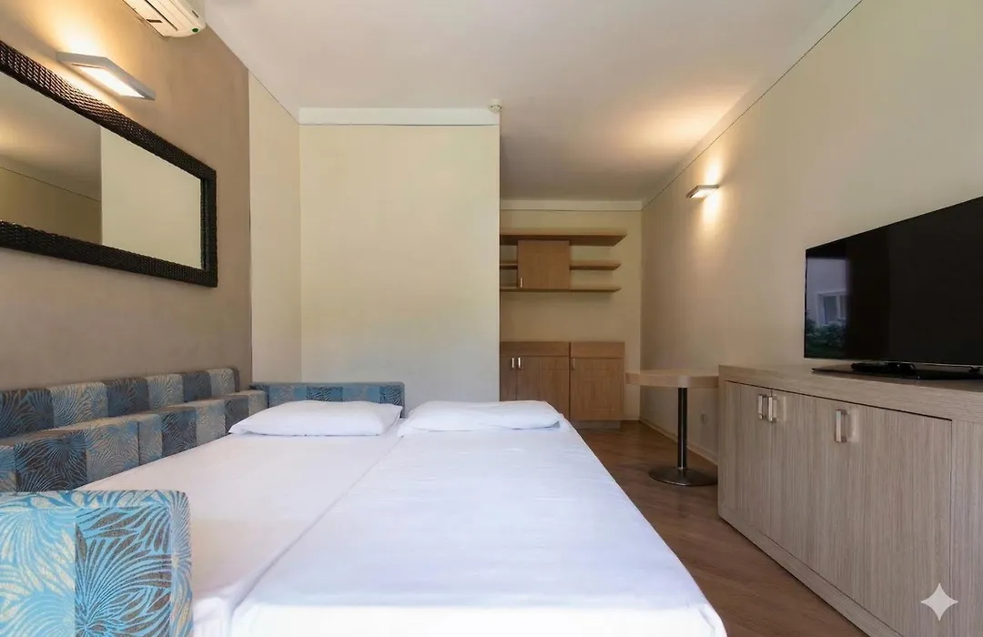 Lake Garda Resort-1