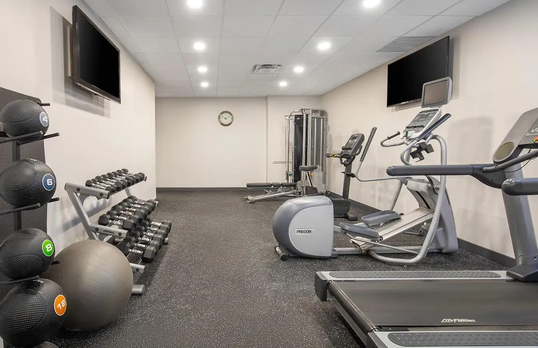 Quality Inn & Suites Winnipeg - Pembina Highway-1