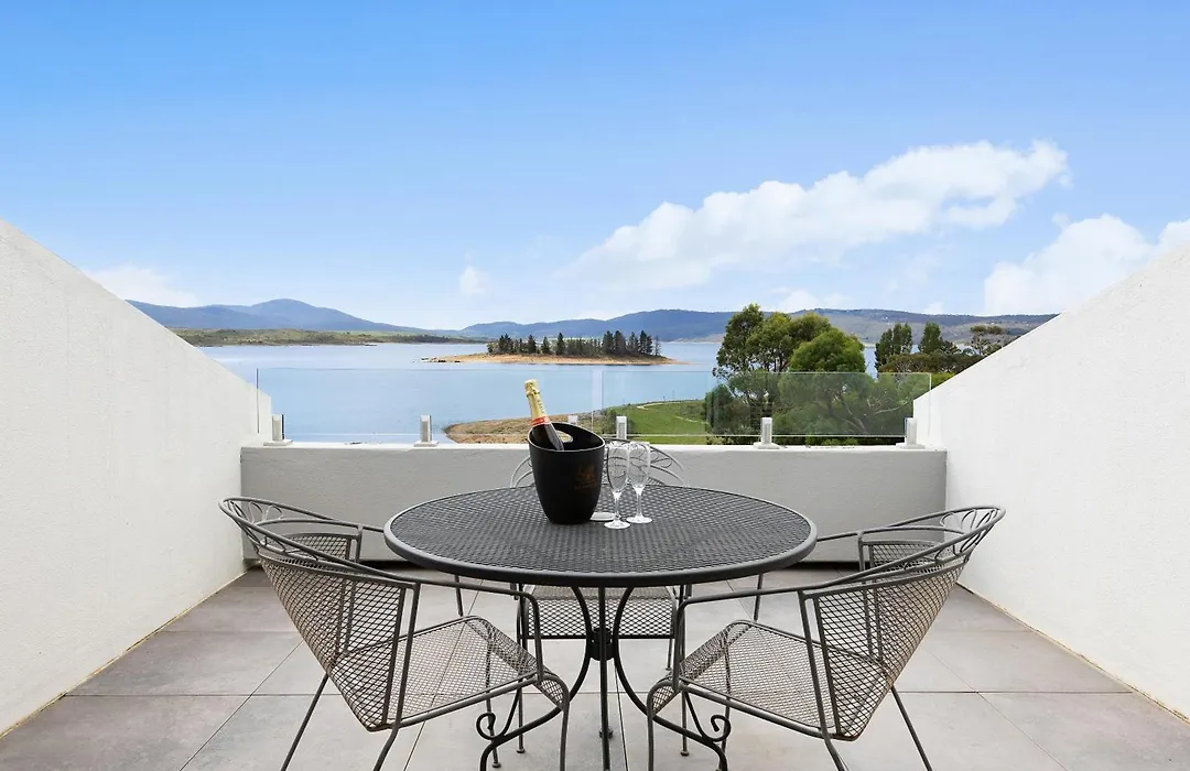 Horizons Lake Jindabyne-1