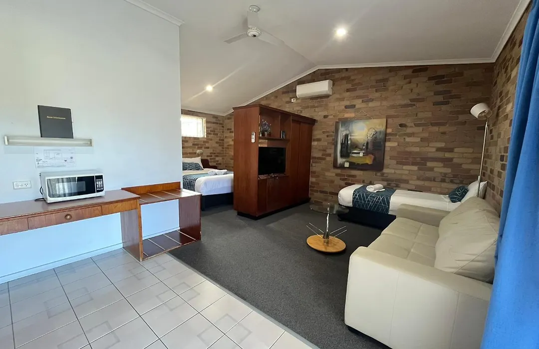 Rest Point Motor Inn-1