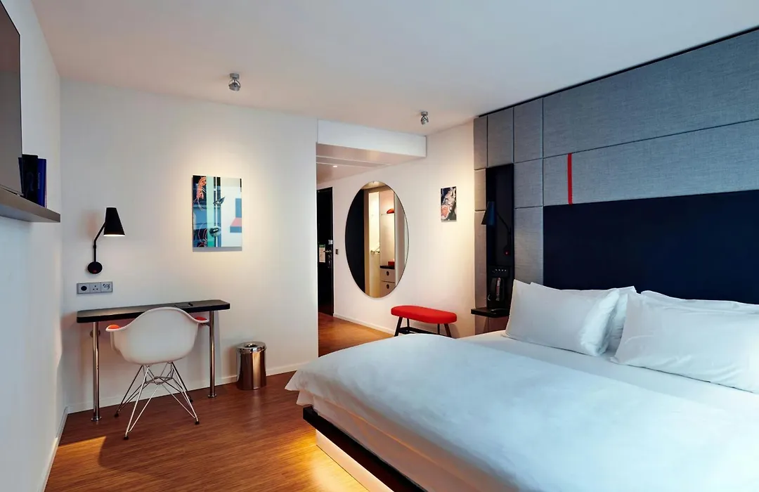 citizenM Paris Charles de Gaulle Airport-1
