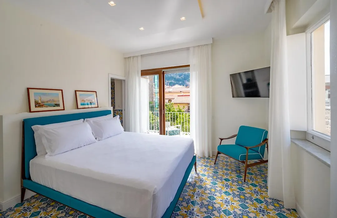 Palazzo Gargiulo Luxury Rooms & Suites-1