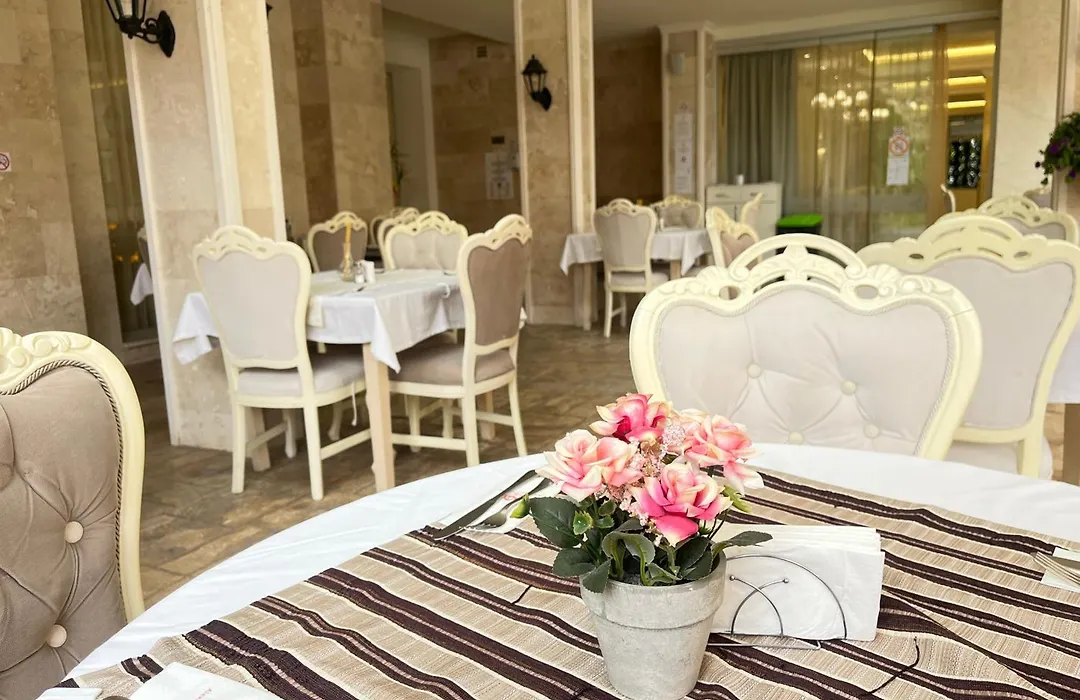 Rena Hotel-1