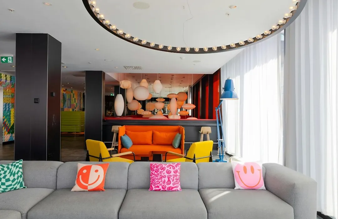 citizenM Glasgow-1