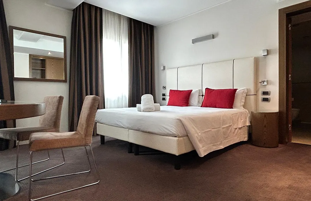 Hotel Plaza-1