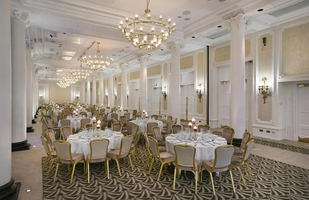 The Waldorf Hilton-1