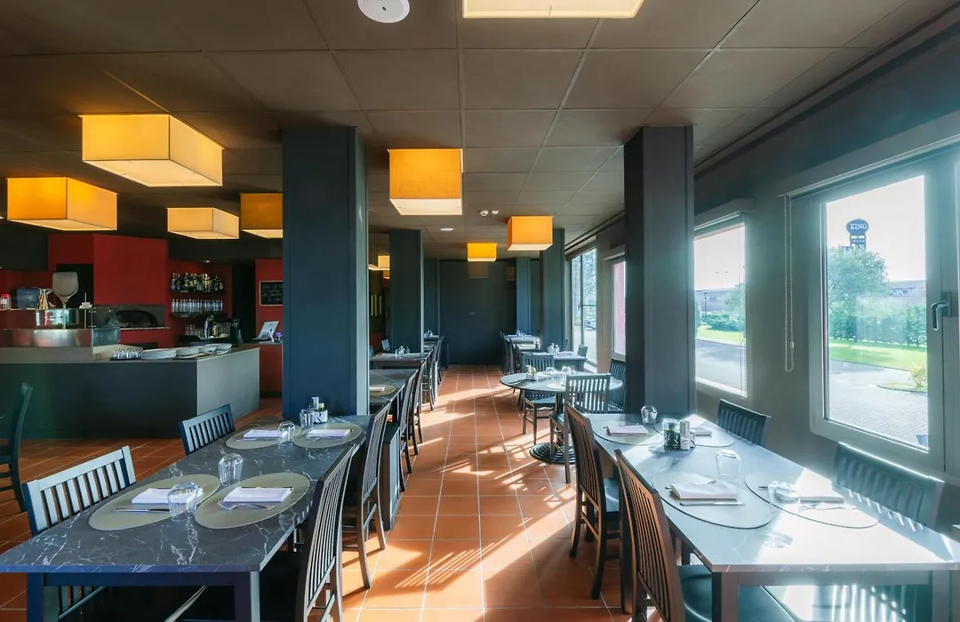 Smart Hotel King, By R Collection Hotels-1