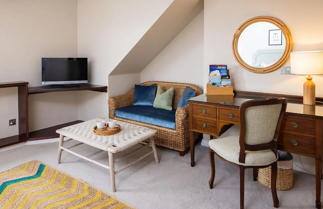 The Moorings Hotel & Restaurant-1