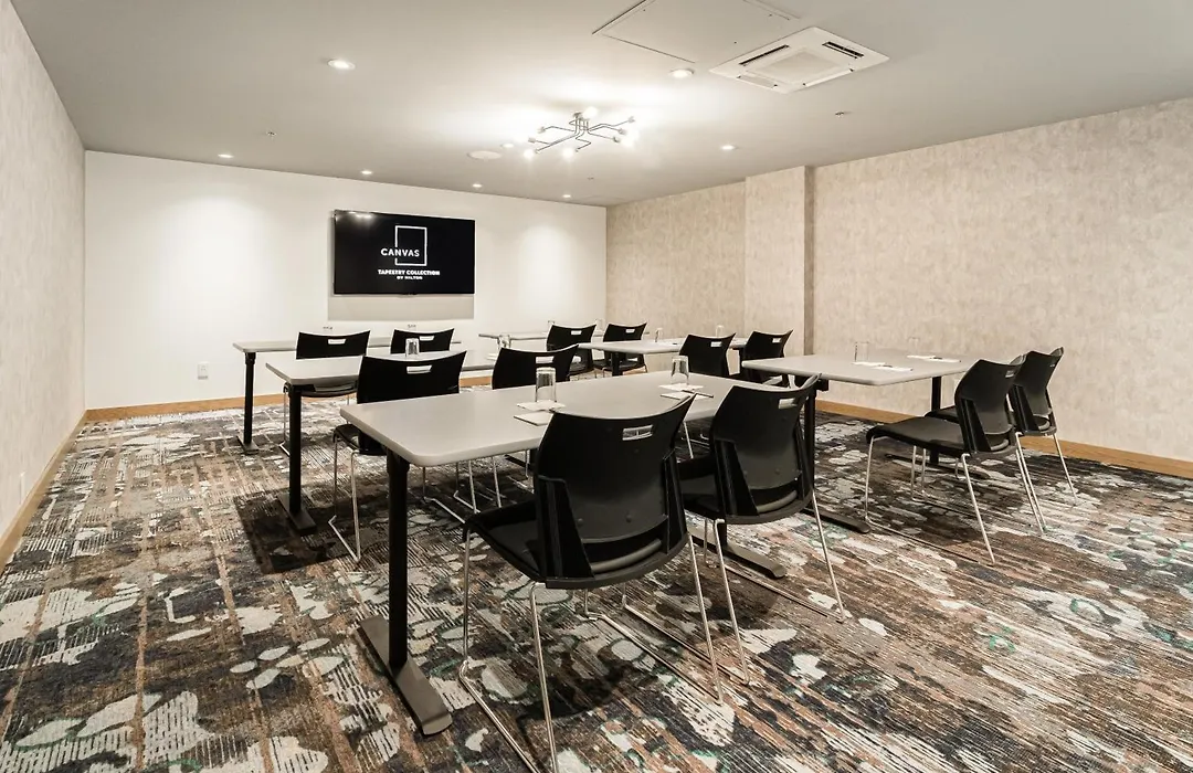 Canvas Moncton, Tapestry Collection By Hilton-1