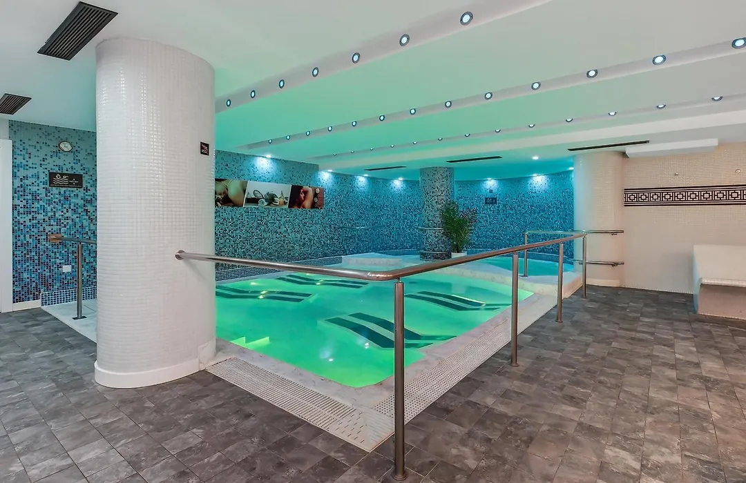 Wuau! Hotel Galanthus & Spa-1