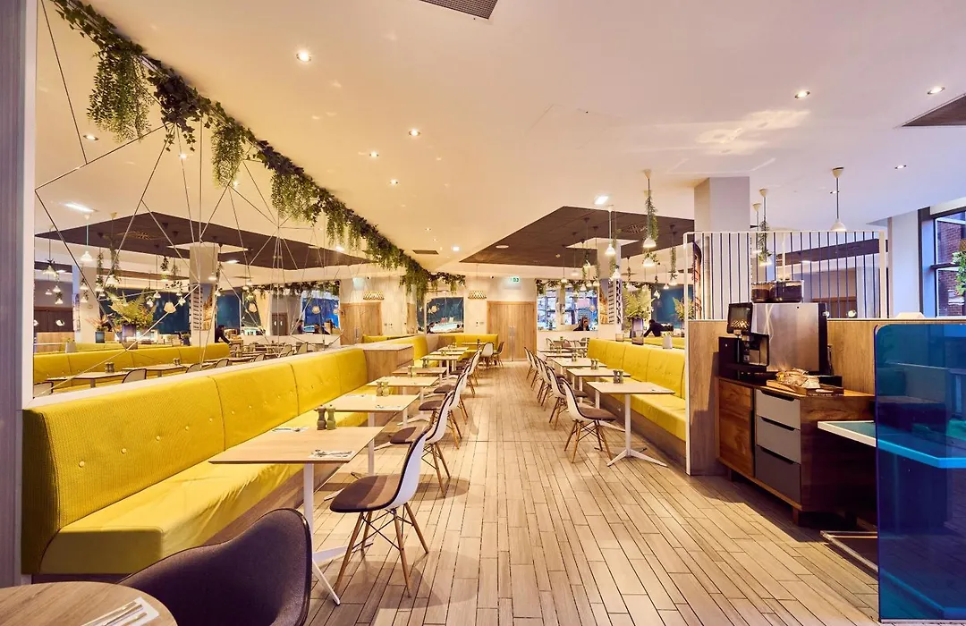 Novotel Manchester Centre-1