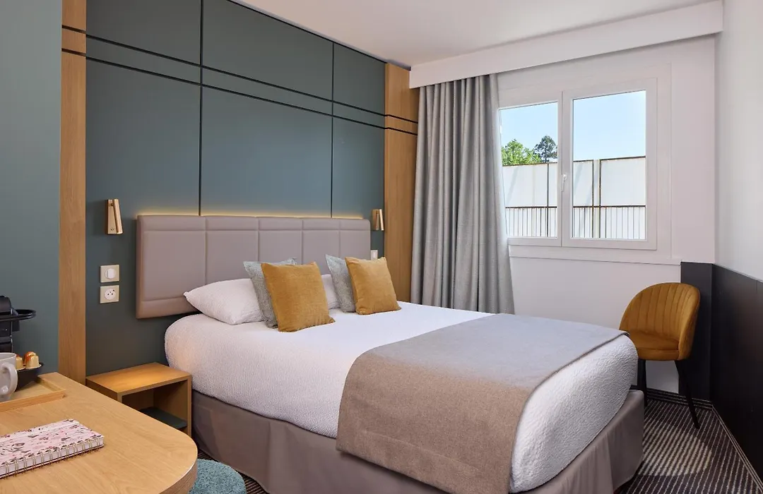 Hotel Roissy-1