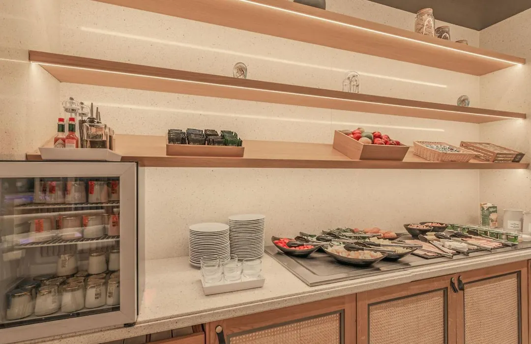 Holiday Inn Nice - Port St Laurent By Ihg-1