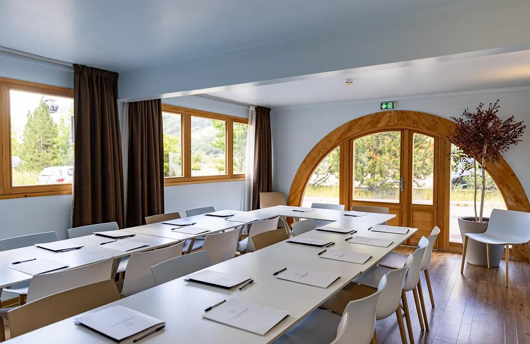 Le Grand Aigle, Friendly Hotel & Spa-1