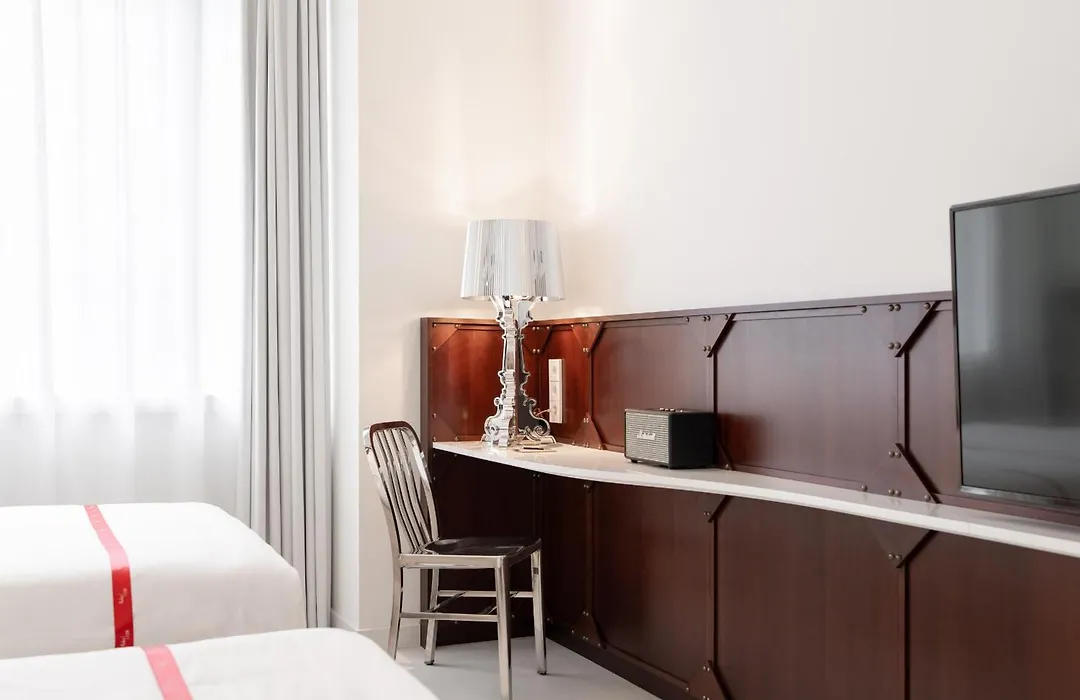 Ruby Ella Hotel Cologne By Ihg-1