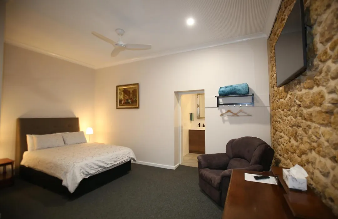 Villa Firestone, Formally Harbour Mannum-1