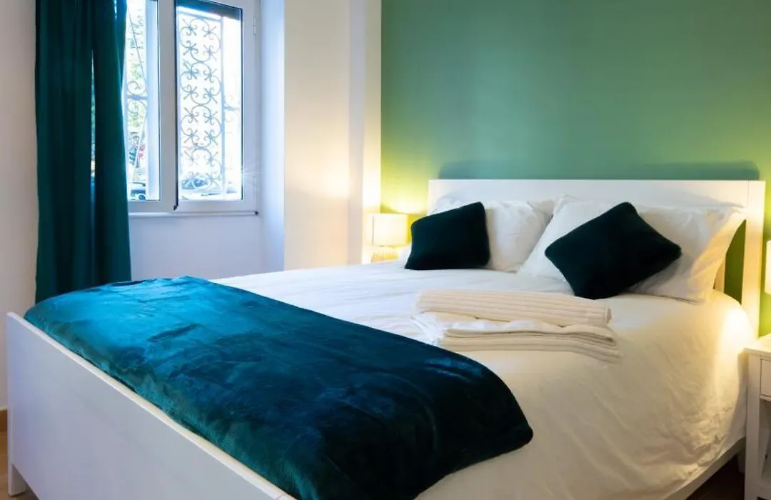 Bed & Breakfast Across The Room-1