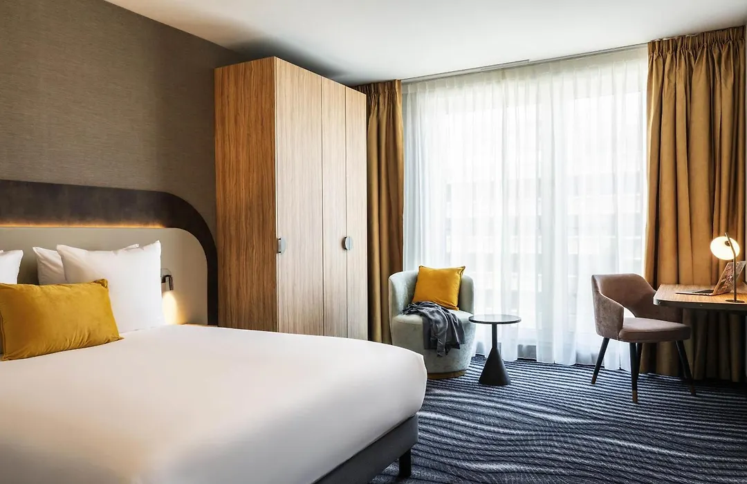 Mercure Amsterdam North Station-1