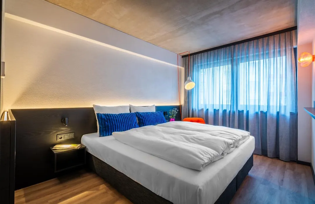 Savoy Hotel-1