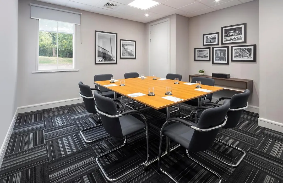 Holiday Inn Aylesbury By Ihg-1