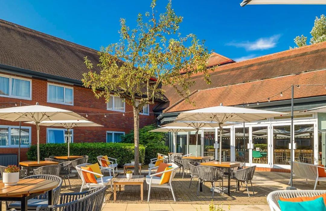 Holiday Inn Aylesbury By Ihg-1