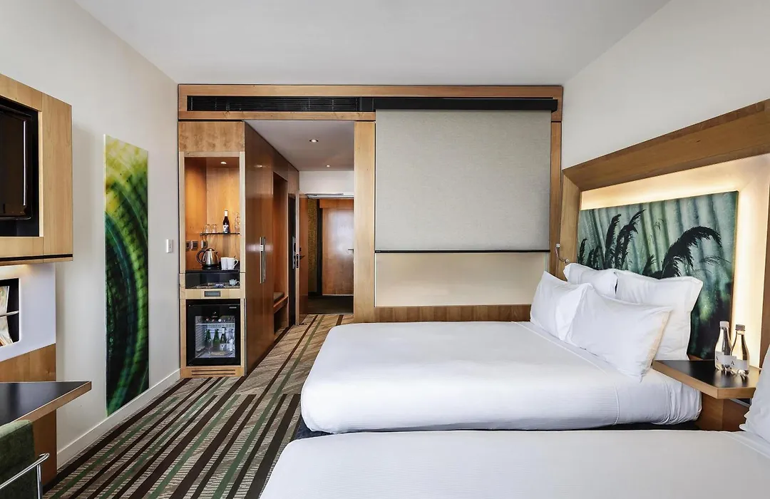 Novotel Auckland Airport-1