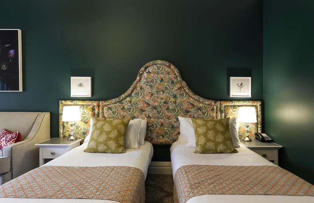 Grand Mercure Basildene Manor-1