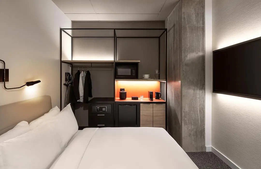 Hôtel Escad Quartier DIX30-1