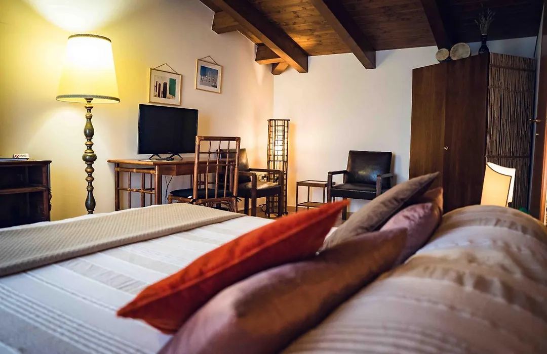 B&B Luna Blu-1