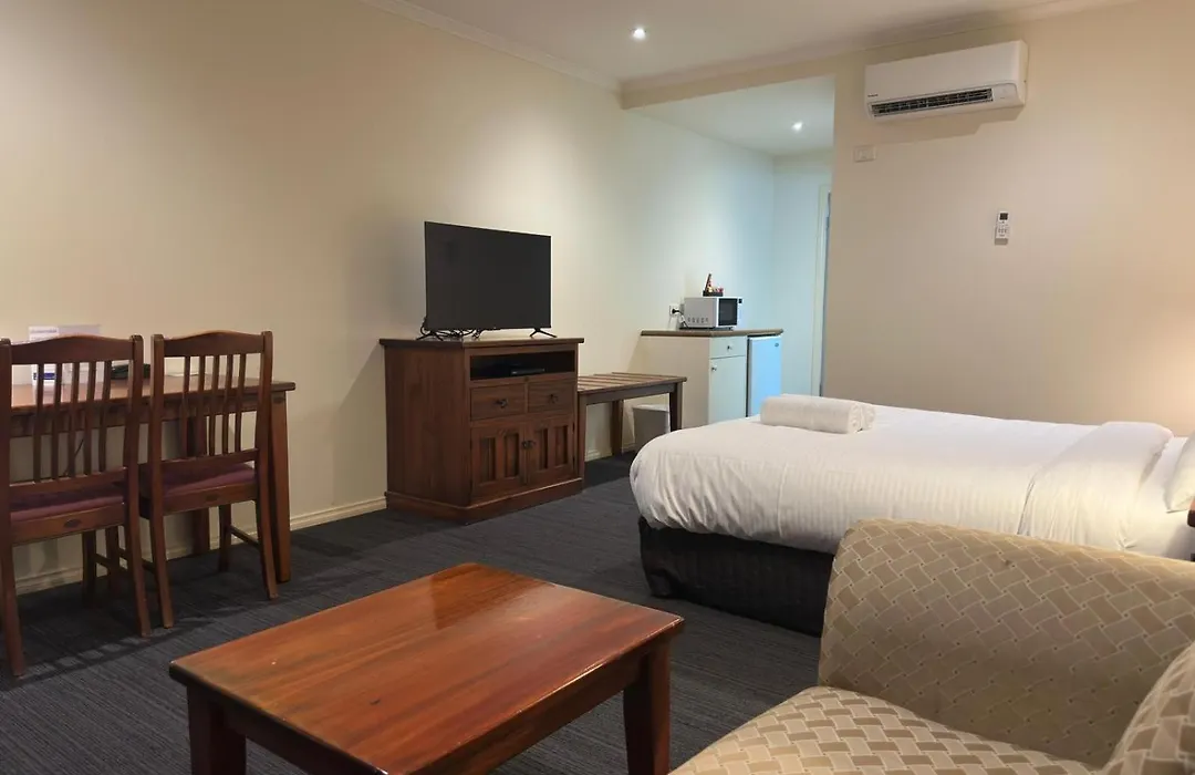 Crystal Inn-1