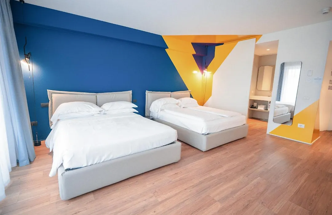 Hoody Active & Happiness Hotel-1
