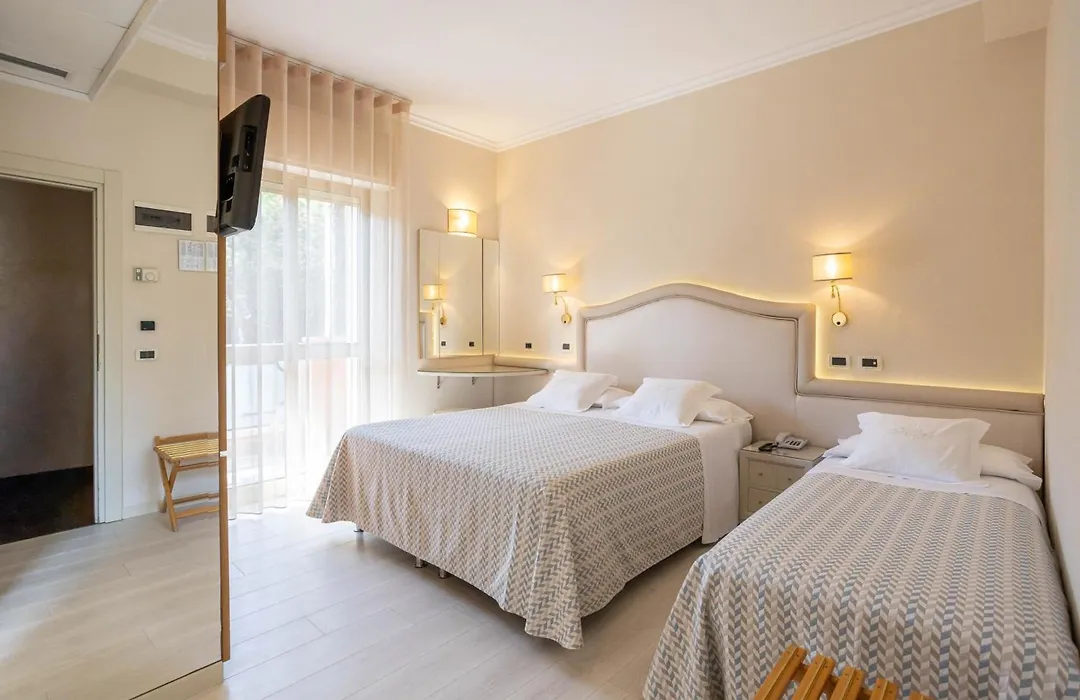Hotel Globus-1