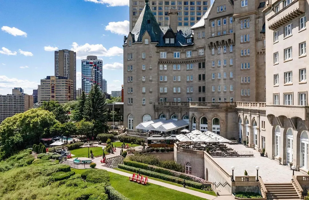 Fairmont Hotel Macdonald-1